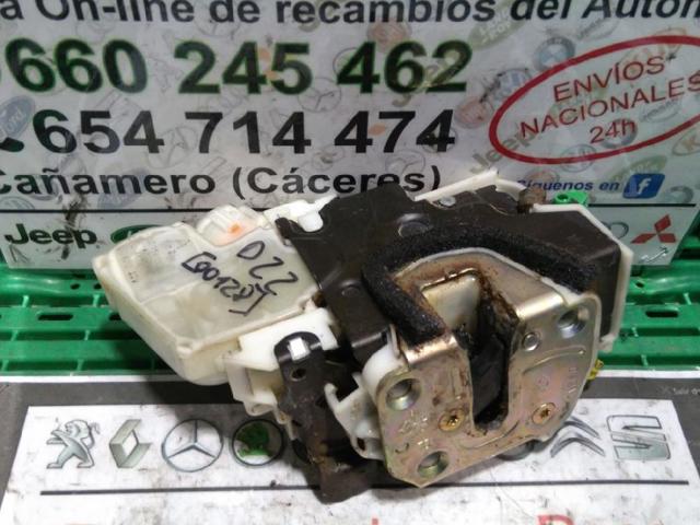 NISSAN 805025P01A Замок передней правой двери в наличии Львов