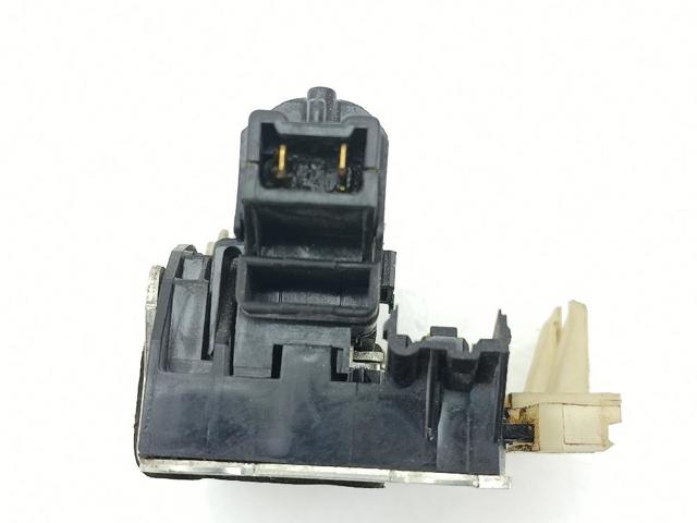 Fecho da porta dianteira esquerda Renault DOKKER