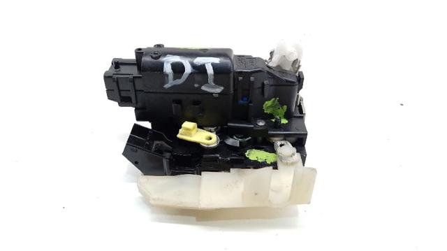 Fecho da porta dianteira esquerda Renault DOKKER