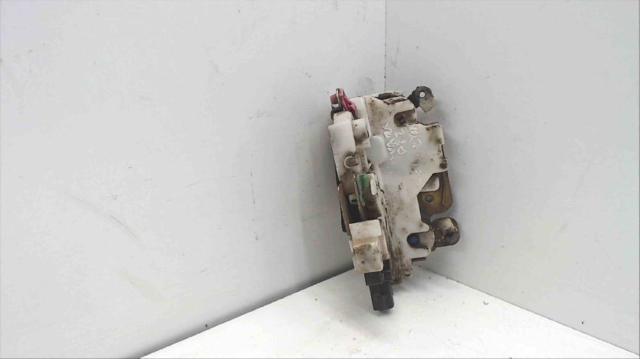 NISSAN 805030F075 Замок водительской двери в наличии Харьков