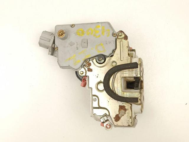 805032F010 NISSAN Замок водительской двери купить в Черновцы