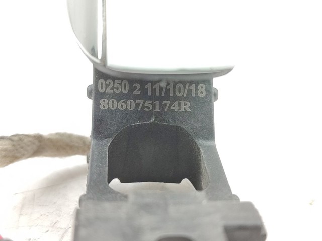 RENAULT 806077319R Ручка двери передней наружная левая в наличии Житомир
