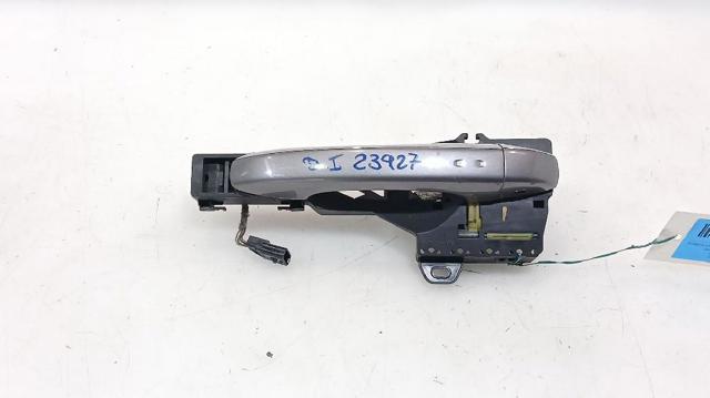 RENAULT 806079016R Держатель наружной ручки двери левых дверей в наличии Каменское