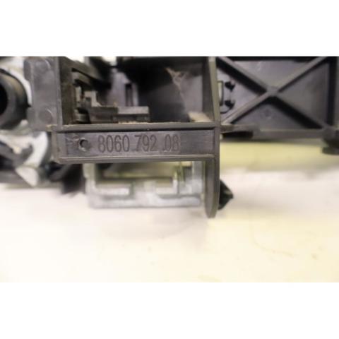 RENAULT 806079208R Держатель наружной ручки двери передней левой в наличии Харьков