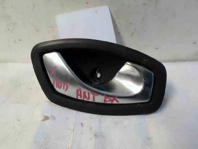 806700007R Ручка двери правой внутренняя передняя/задняя купить Николаев