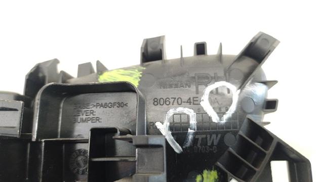 806704EA0A NISSAN Ручка двери правой внутренняя передняя/задняя купить в Львов