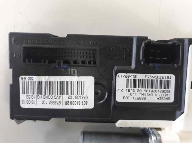 Mecanismo de acionamento de vidro da porta dianteira esquerda 807010002R RENAULT