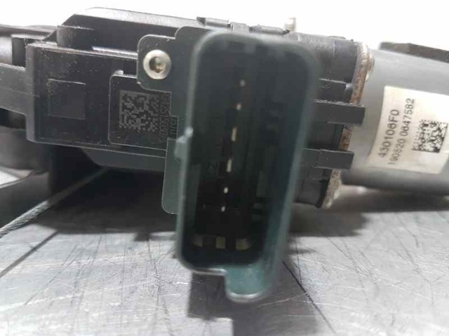 807206746R RENAULT Стеклоподъемник передней правой двери купить в Каменское