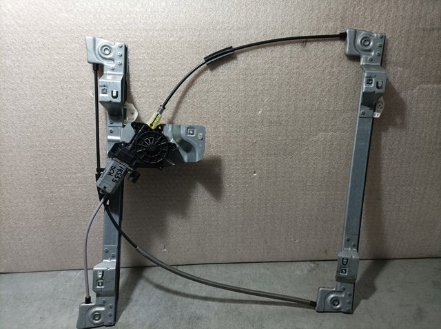 Mecanismo de acionamento de vidro da porta dianteira direita 807208423R RENAULT