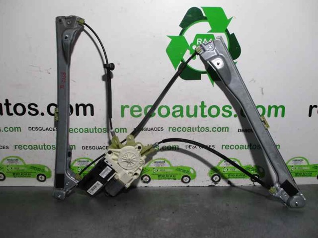 Motor de acionamento de vidro da porta dianteira esquerda 807310003R Renault (RVI)