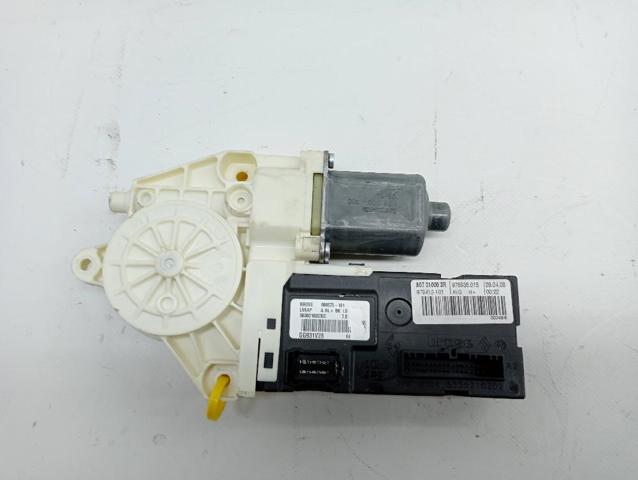 Motor de acionamento de vidro da porta dianteira esquerda 807310003R Renault (RVI)