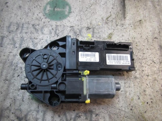 807310596R Мотор стеклоподъемника двери передней левой купить Каменское