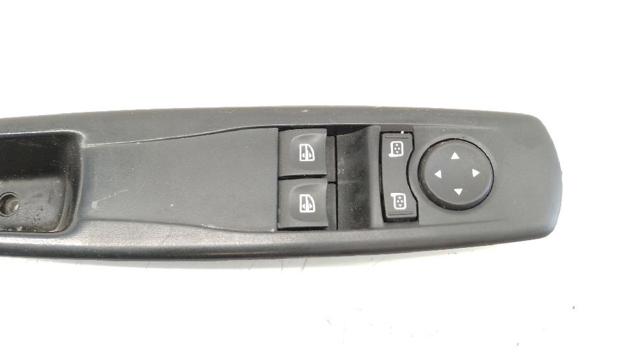 RENAULT 809610014R Кнопочный блок управления стеклоподъемником передний левый в наличии Львов