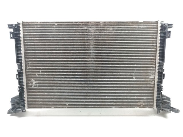 Radiador de esfriamento de motor 80A121251D VAG