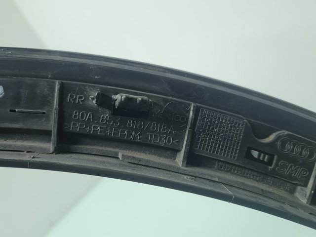 VAG 80A853818 Расширитель (накладка) арки переднего крыла правый в наличии Черновцы