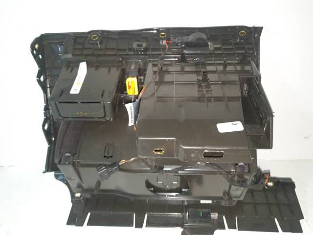 VAG 80B857035 в наличии Киев