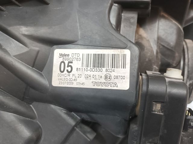 811100D330 TOYOTA Правая фара купить в Львов
