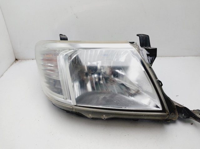 Luz direita 811100K080 Toyota