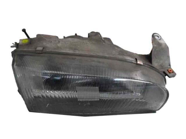 811101E231 TOYOTA Правая фара купить в Украина