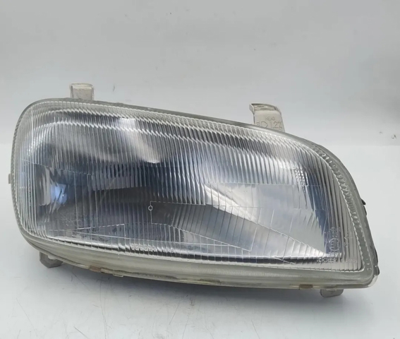 TOYOTA 8111042021 Правая фара в наличии Харьков