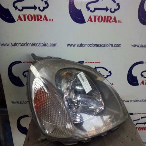 Luz direita 8111052021 Toyota