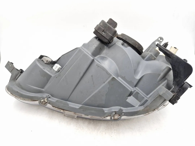 8111052021 TOYOTA Правая фара купить в Кривой Рог