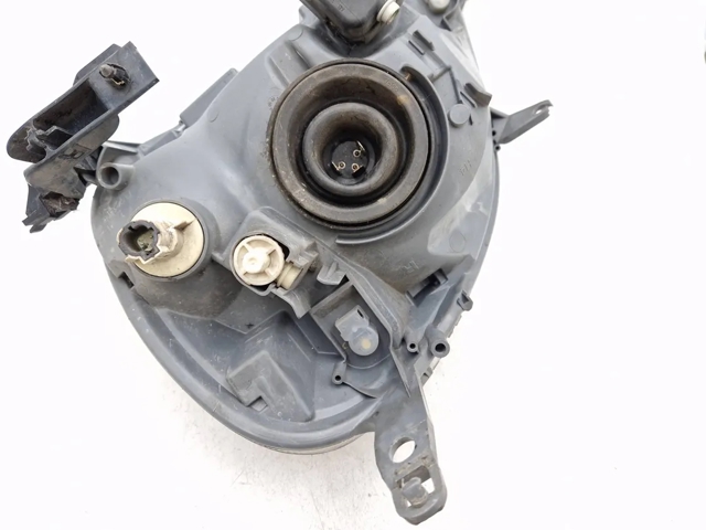 8111052021 TOYOTA Правая фара купить в Львов