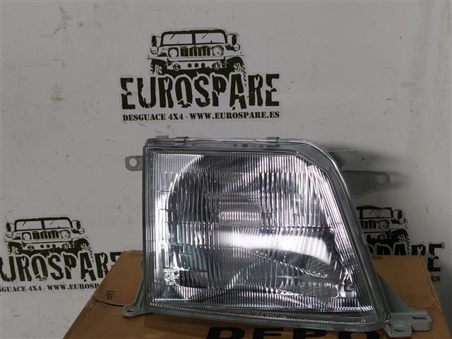 TOYOTA 8111060820 Правая фара в наличии Каменское