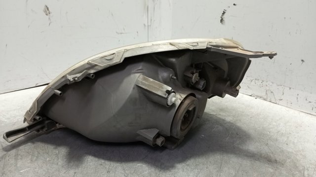 811300D080 TOYOTA Фара правая купить в Павлоград