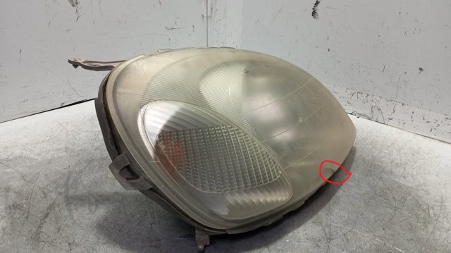811300D080 TOYOTA Правая фара купить в Черновцы
