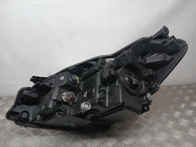 TOYOTA 811300DJ90 Правая фара в наличии Николаев