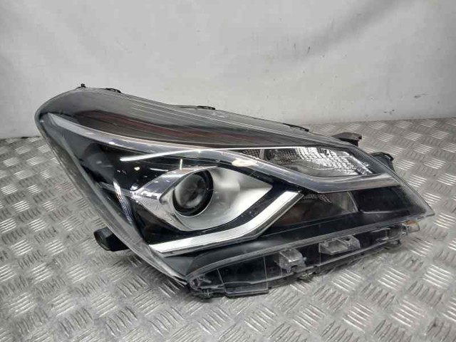 TOYOTA 811300DJ90 Правая фара в наличии Черновцы