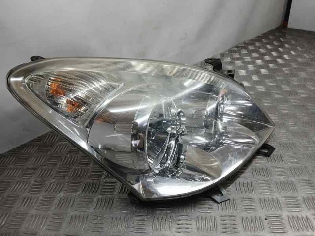 811300F010 TOYOTA Фара правая купить в Черкассы