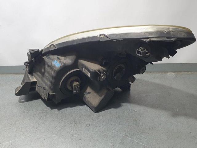 811300F060 TOYOTA Правая фара купить в Тернополь