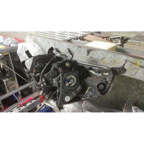 TOYOTA 811300F090 Правая фара в наличии Ровно