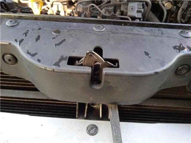 Fecho da capota Hyundai Tucson 1 JM