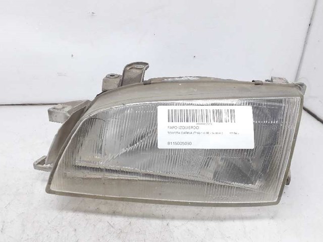 Luz esquerda 8115005060 Toyota