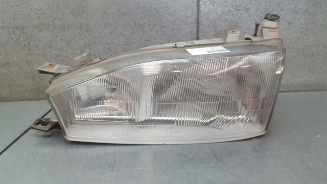 TOYOTA 8115033032 Левая фара в наличии Ровно