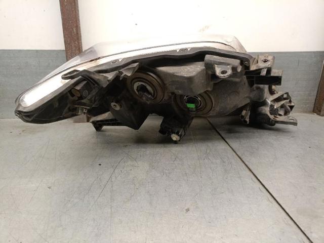 TOYOTA 8117060J00 Левая фара в наличии Полтава