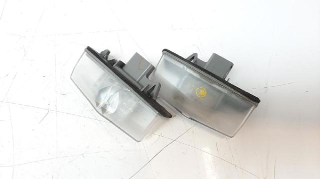 8120476010 TOYOTA Фонарь подсветки номерного знака купить в Львов