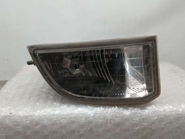 TOYOTA 8121042050 Фара противотуманная правая в наличии Чернигов