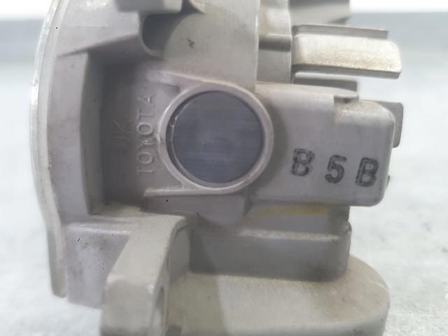 TOYOTA 8121102190 Фара противотуманная правая в наличии Черкассы