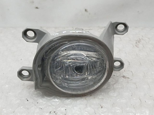 TOYOTA 8122002190 Фара противотуманная левая в наличии Тернополь