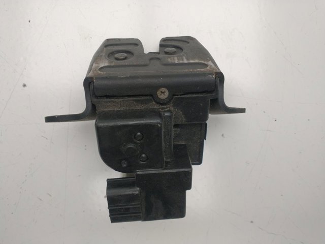 HYUNDAI 812302L200 Замок крышки багажника (двери 3/5-й задней) в наличии Львов