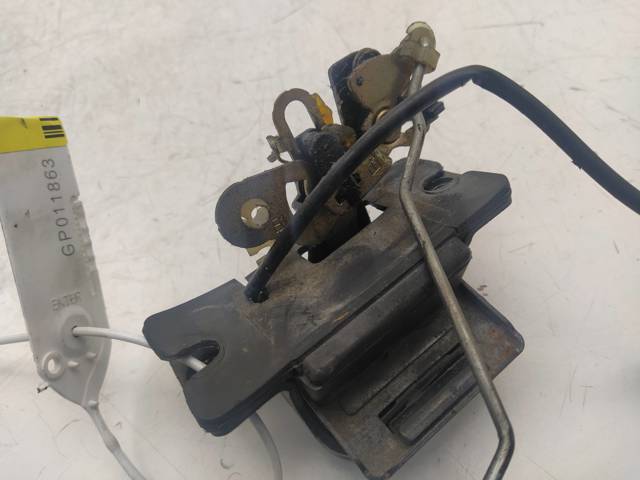 HYUNDAI 812303E000 Замок багажника в наличии Черновцы