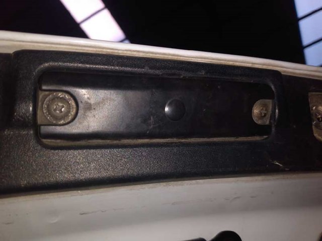 Botão de acionamento do fecho de tampa de porta-malas (de 3ª/5ª porta (de tampa de alcapão) 812603W000 Hyundai/Kia