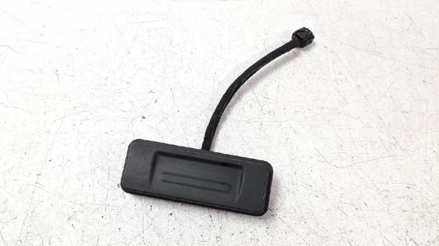 81260H8400 HYUNDAI Кнопка привода замка крышки багажника (двери 3/5-й (ляды) купить в Киев
