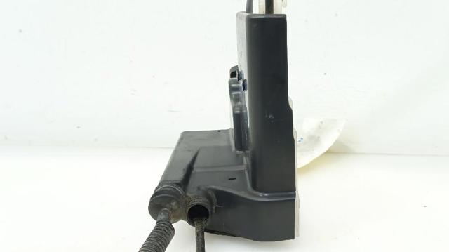 HYUNDAI 813111F010 Замок водительской двери в наличии Сумы
