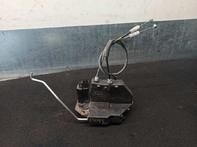 Fecho da porta dianteira direita 813200X000 Hyundai/Kia