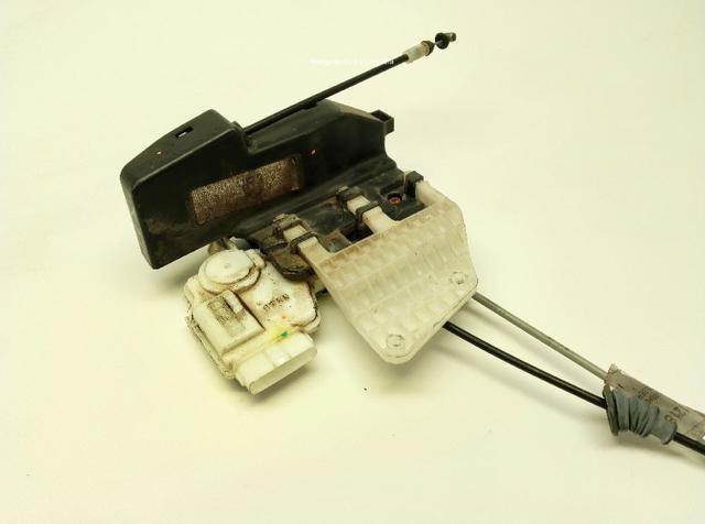 HYUNDAI 813201D020 Замок двери передней правой в наличии Винница